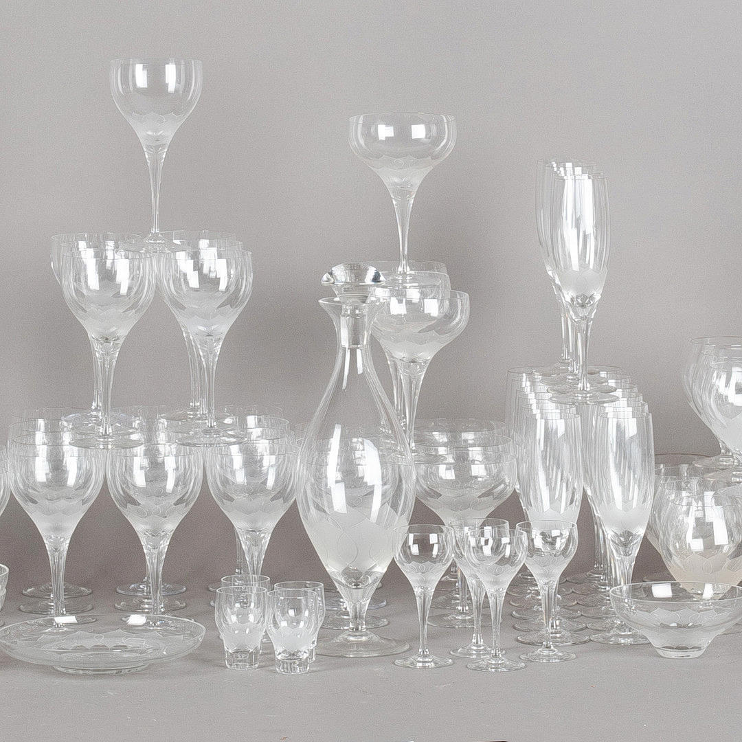 BJÖRN VINBLAD. Rosenthal Studio Line 'Lotus' glasset, 133 delar. Glas ...