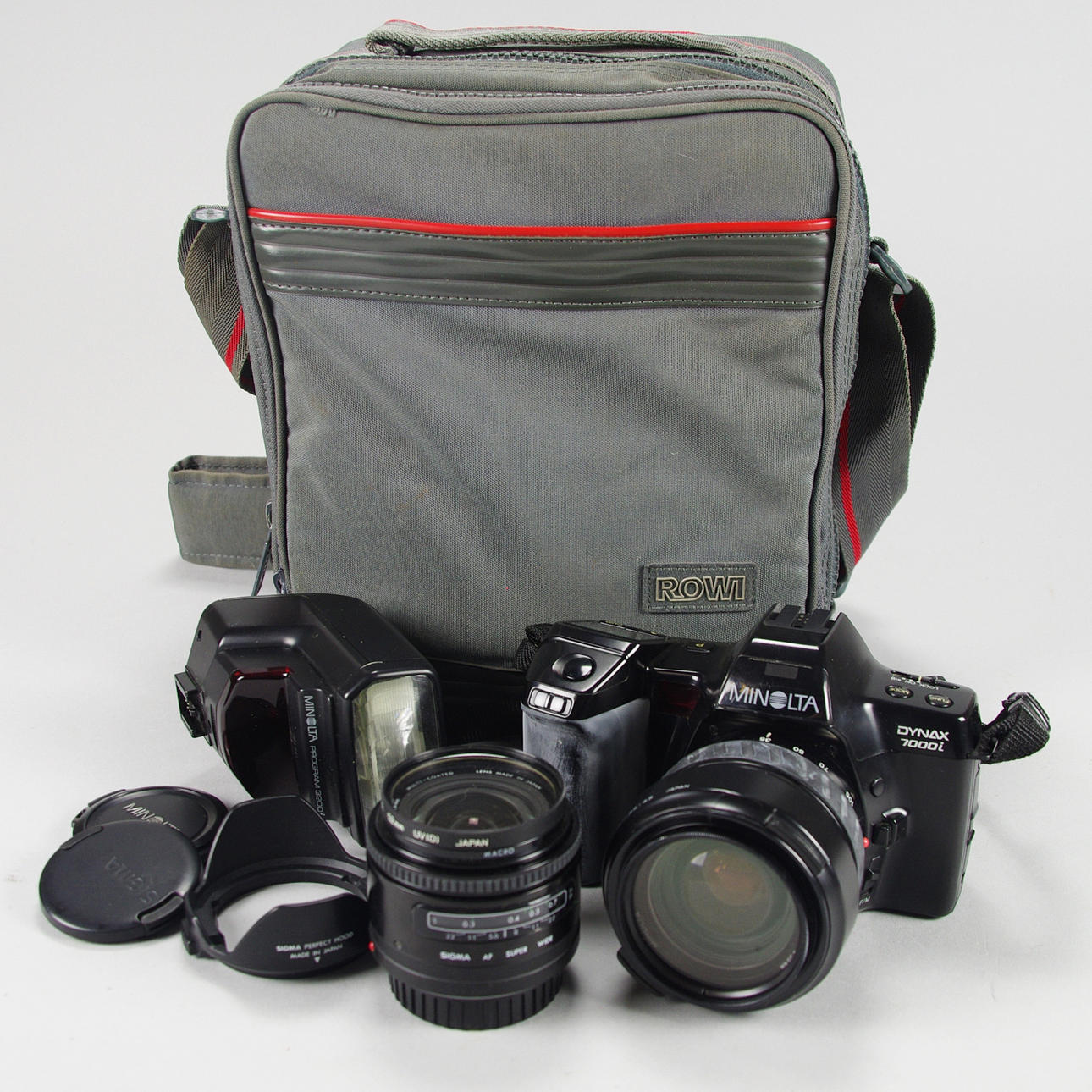 KAMERA MED TILLBEHÖR, Minolta Dynax 7000i.