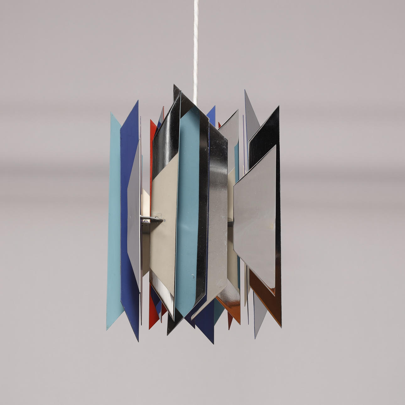 SIMON HENNINGSEN. Lyfa Danmark, pendel model Tivoli. Danmark.