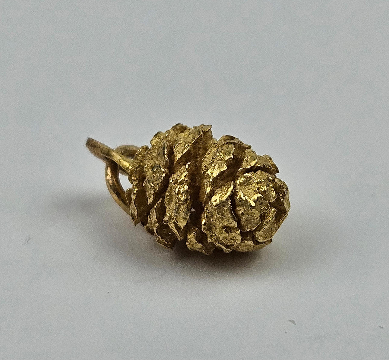 HÄNGE, kotte, guld, 18k.