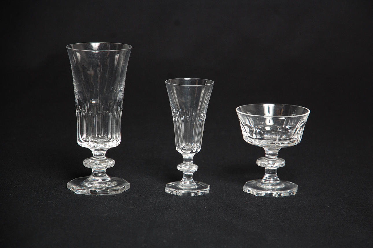 GLASERVISDELAR, 24 st " Hamra " Elis Bergh Kosta.