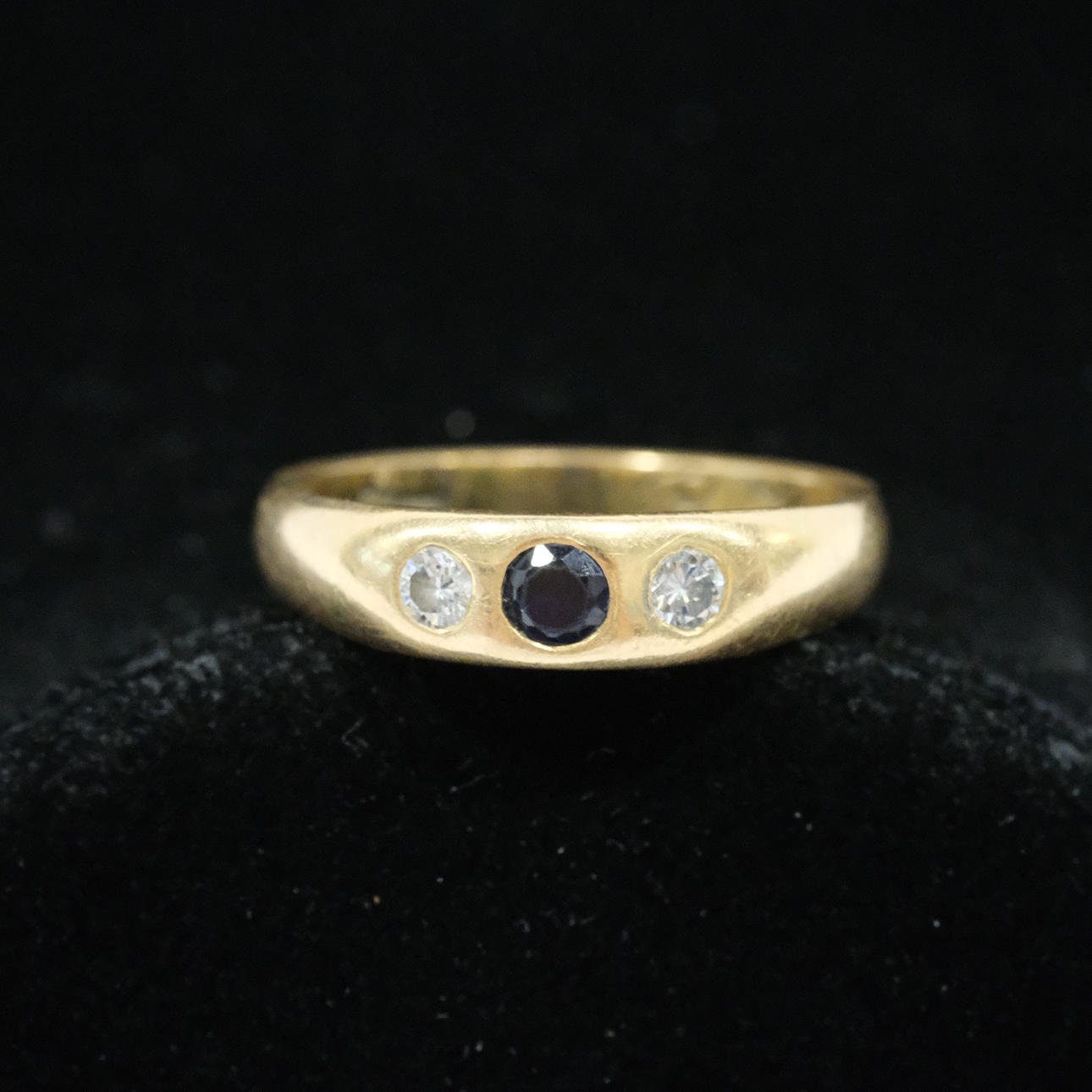 RING, 18K GULD MED DIAMANTER, PERNLOS, MALMÖ.