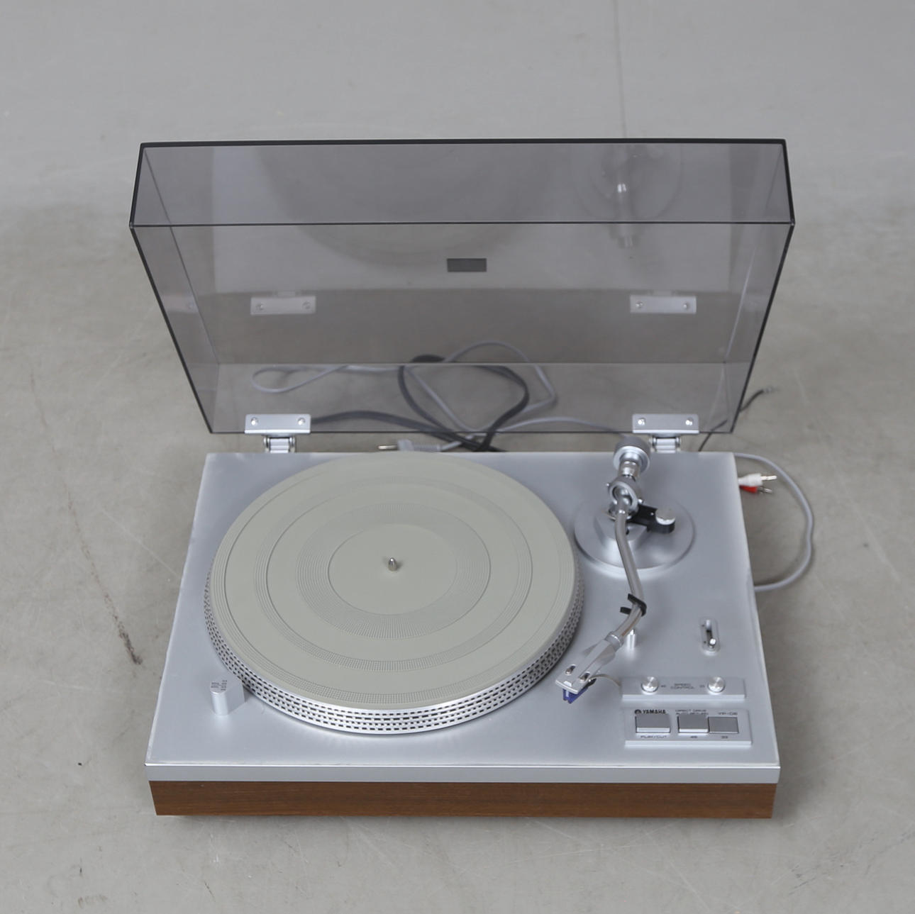 TURNTABLE, Yamaha YP-D6.