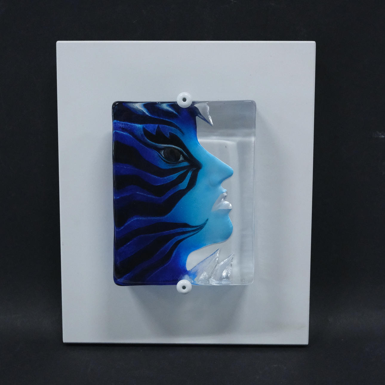 MATS JONASSON. KUNSTGLAS, „AMAZONA“, FARBVERSCHLUSS.