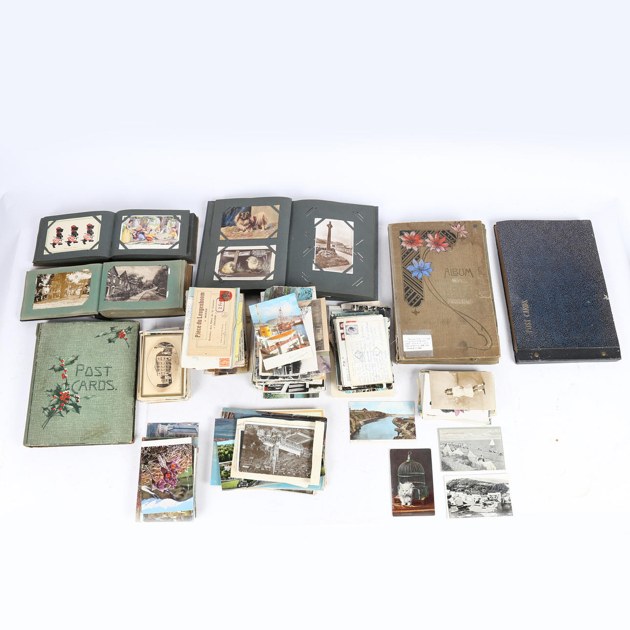 A COLLECTION OF POSTCARDS AND ALBUMS, EARLY 20TH CENTURY AND LATER (QTY ...