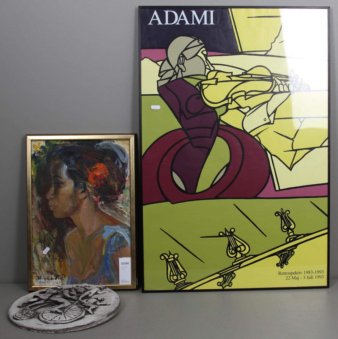 TAVLOR OCH VÄGGRELIEF. 1900-tal.