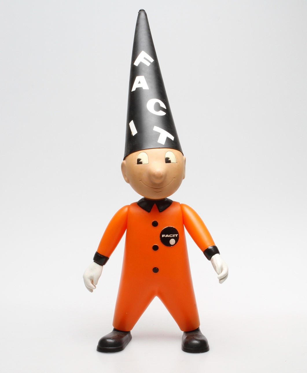 FACITGUBBEN, stor, plast, design Ivan Hammar, omkring 1900-talets mitt.