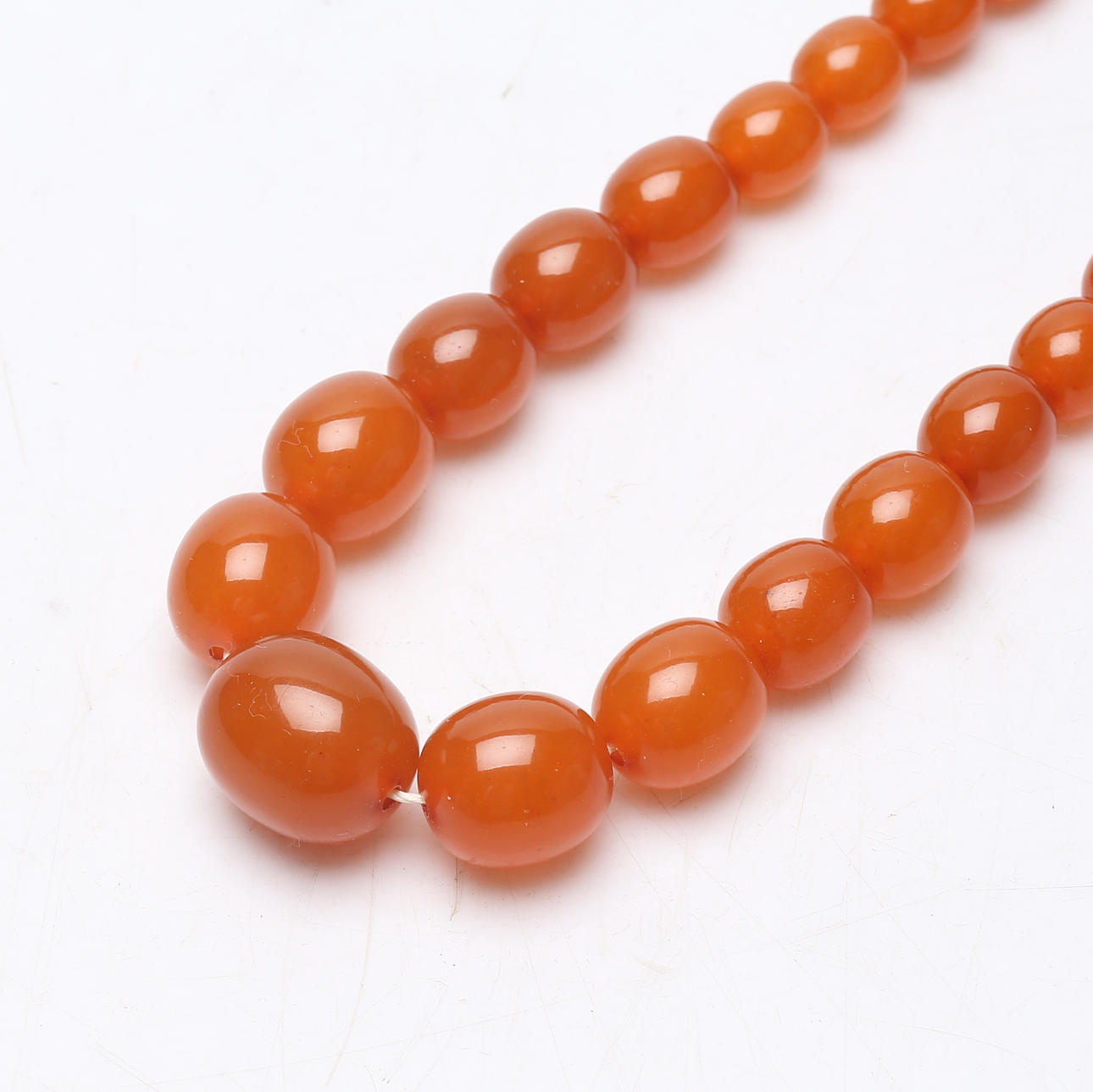 KAULAKORU, mahdollisesti bakeliitti, 1900-luku.