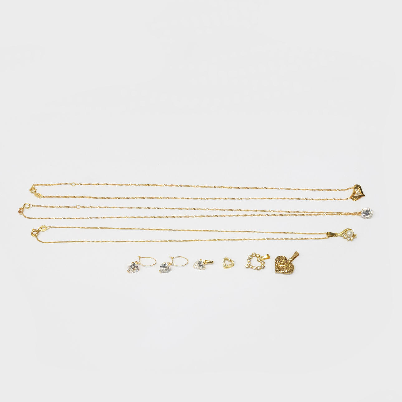 KULTAKORUT, KAHDEKSAN KAPPALETTA.