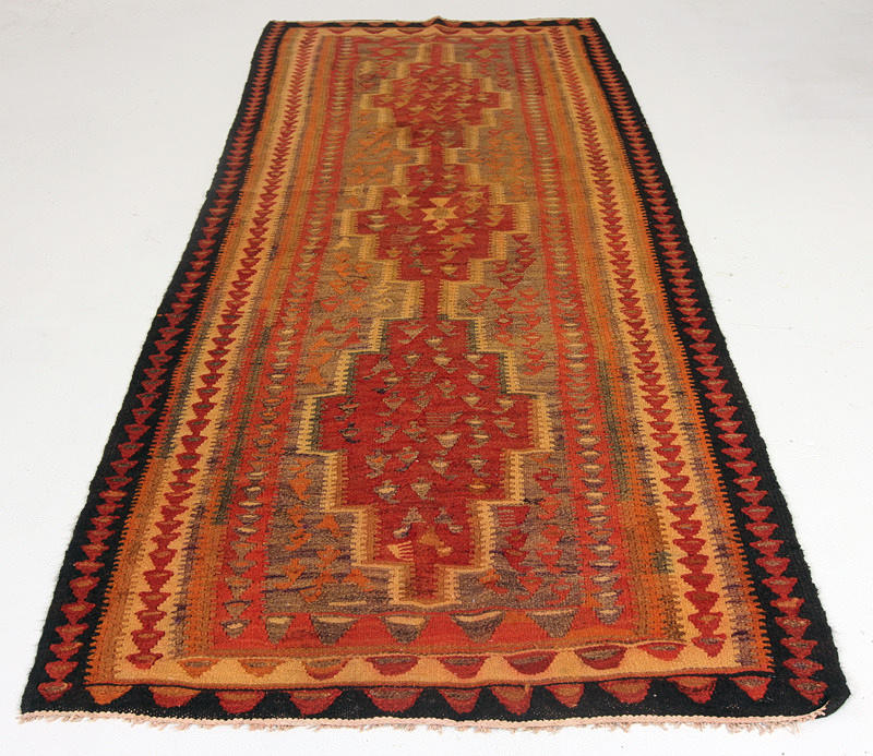 MATTA, Kelim, Harsin-Kilim, 310x132 cm.
