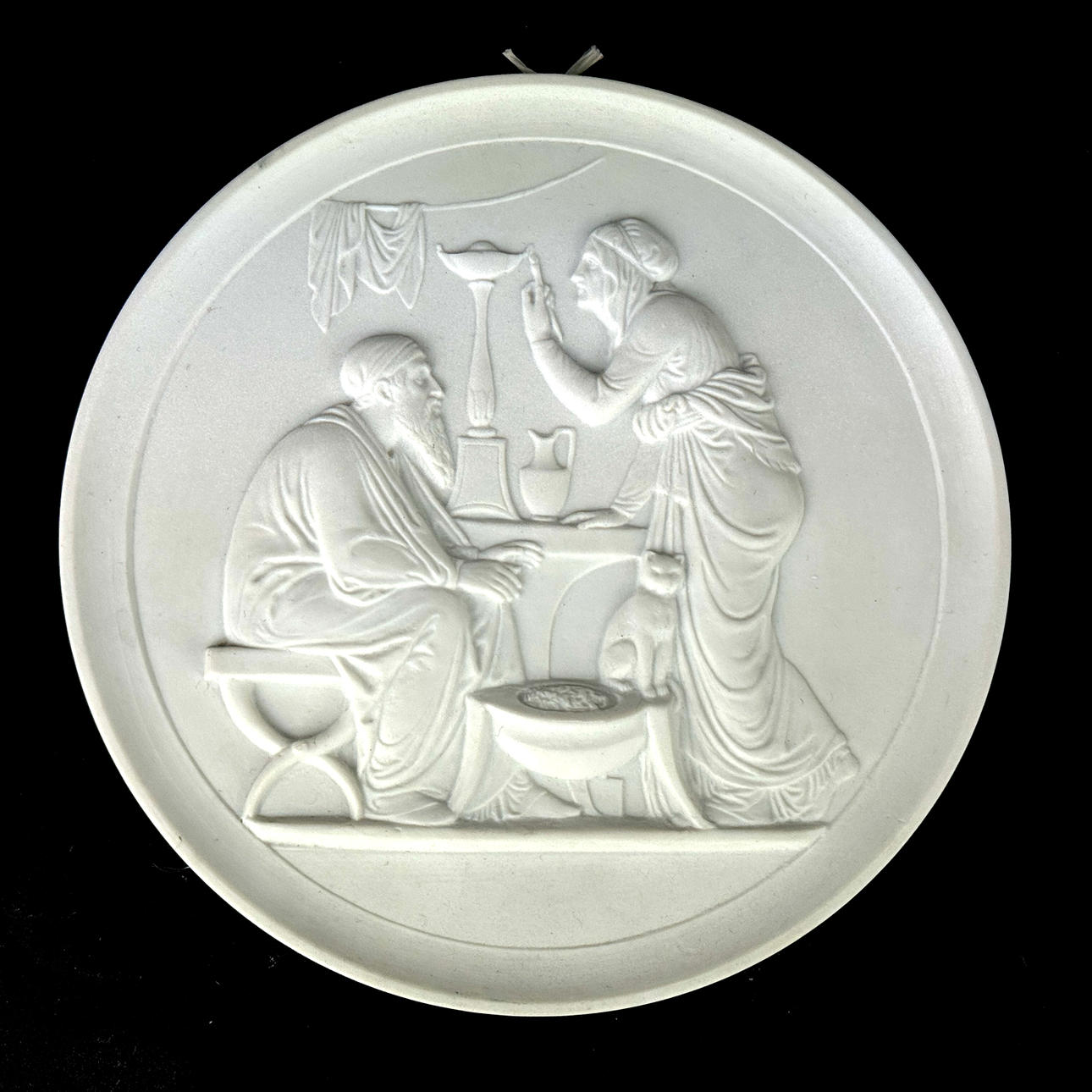 ROYAL COPENHAGEN KLASSISK PORSLINSPLATTA.