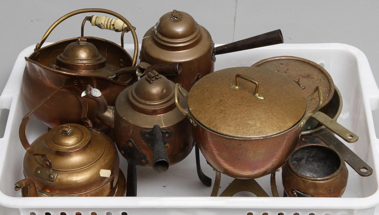 KOPPARFÖREMÅL, 9 delar, 1900-tal.