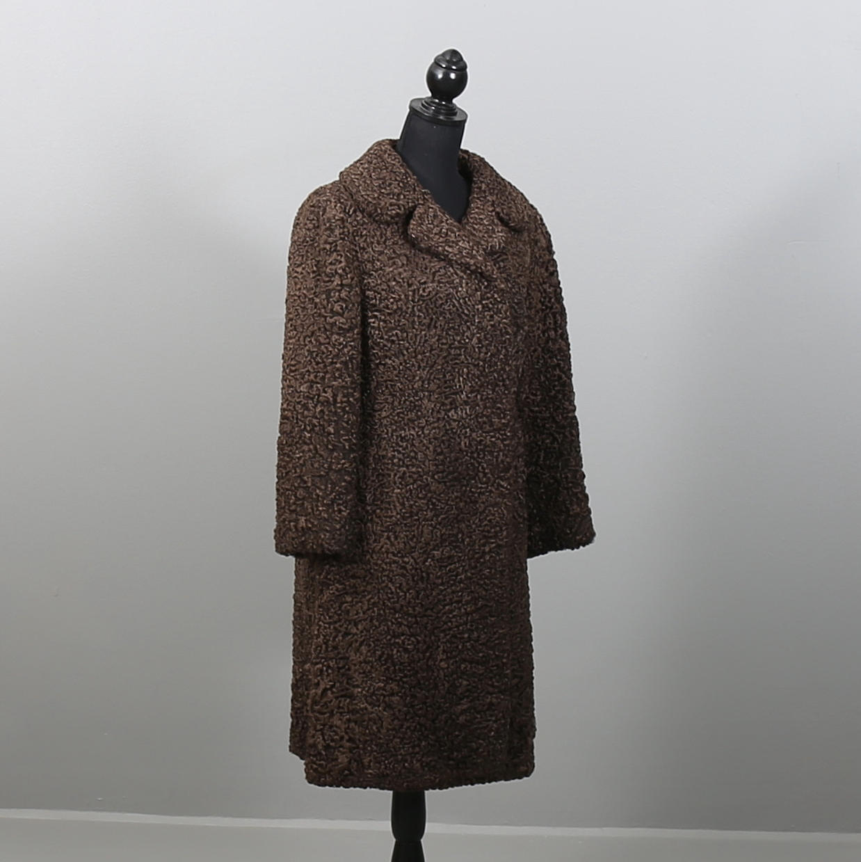 PÄLSKAPPA, brun persian ca strl 38. 1960-tal.