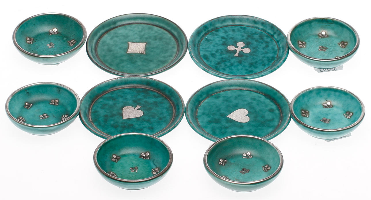 FLASKUNDERLÄGG SAMT FAT, 6 + 4 delar, "Argenta", Wilhelm Kåge, Gustavsberg.