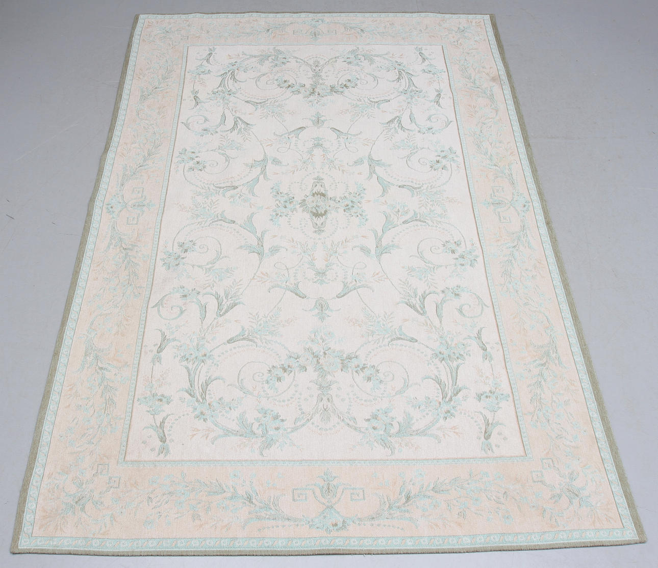 MATTA, Laura Ashley, ca 240 x 165 cm.