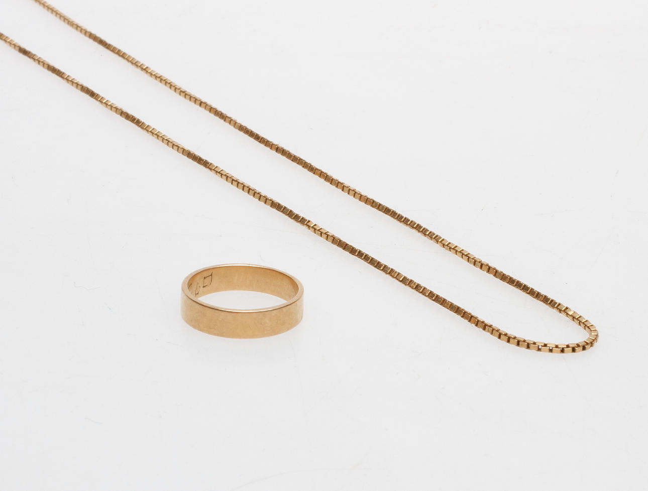 GOLDSCHMUCK; 18k Gold, Gewicht ca. 9,2 gr.