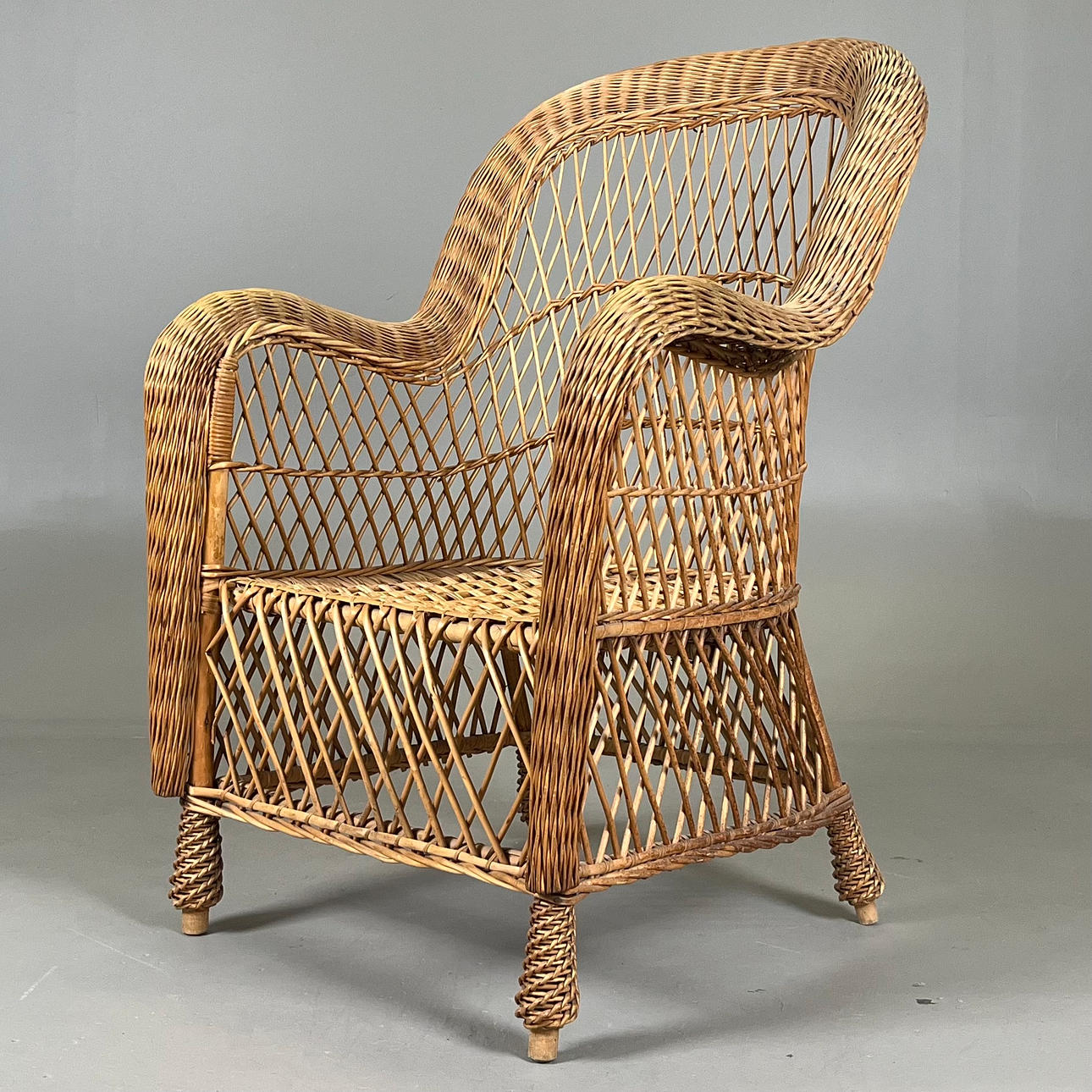 KORGSTOL, rotting, 1900-talets andra hälft.