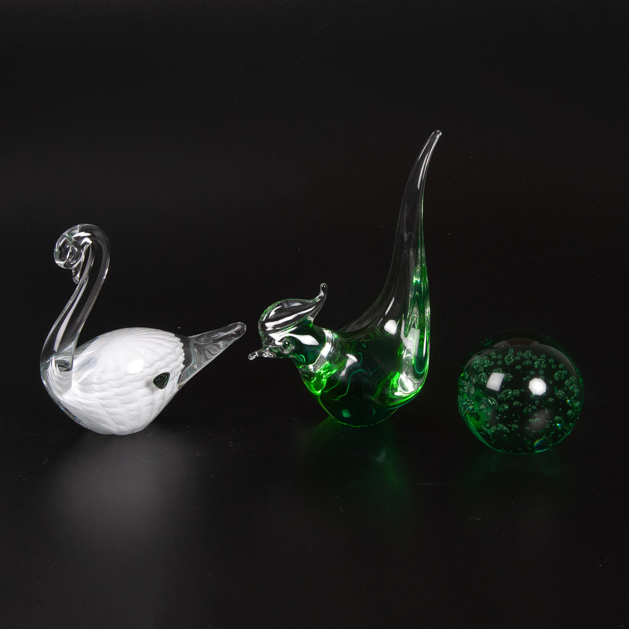 OBJETOS DE CRISTAL, 3 piezas.