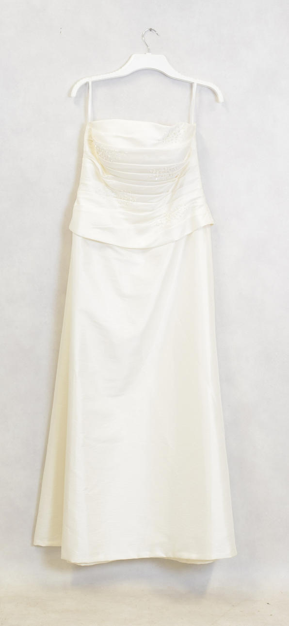 BRUDKLÄNNING, nyskick, med pärlbroderier.