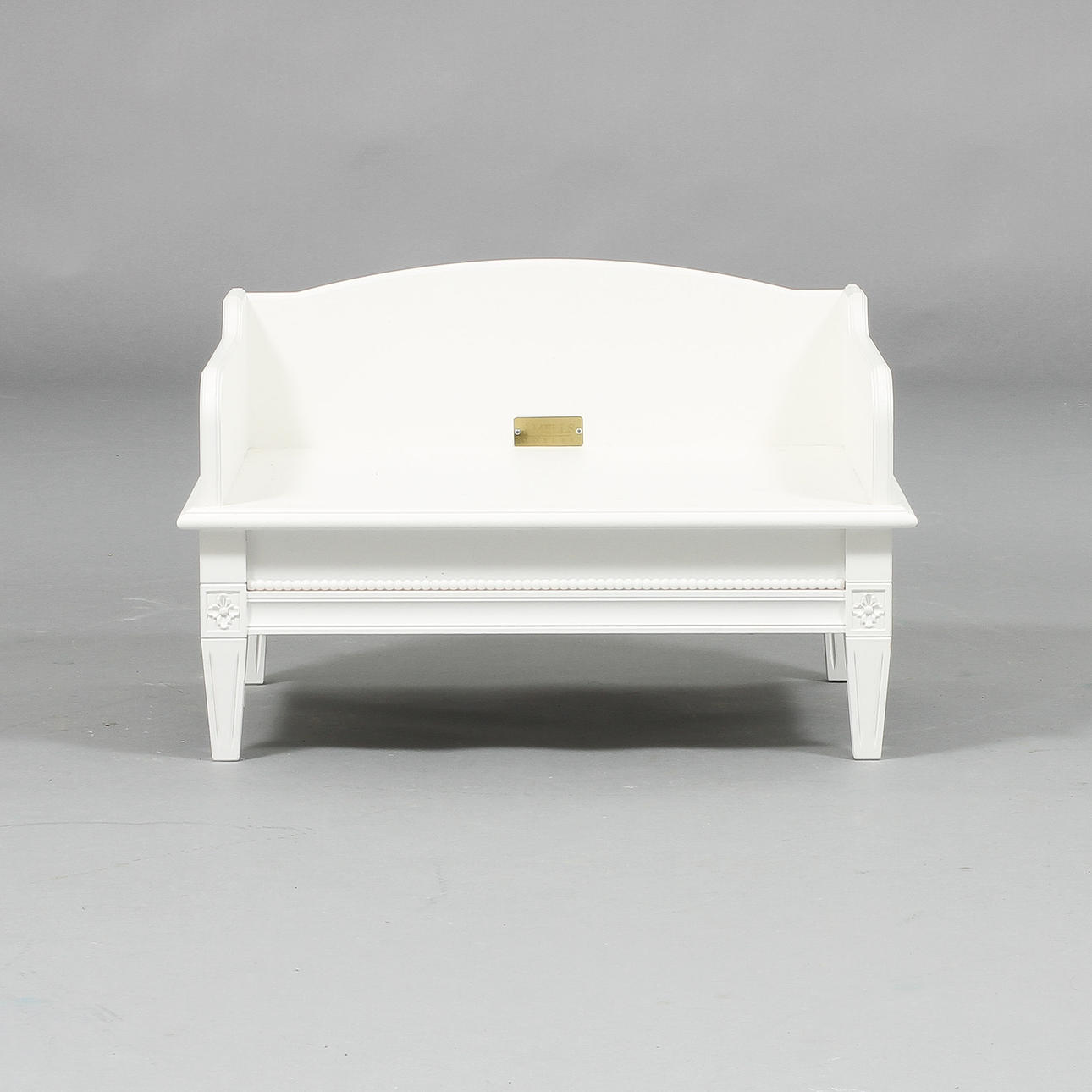 HUNDBÄDD, Åmells möbler.