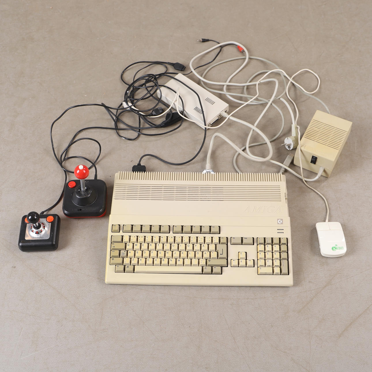 ORDENADOR, Commodore, Amiga 500 con accesorios.