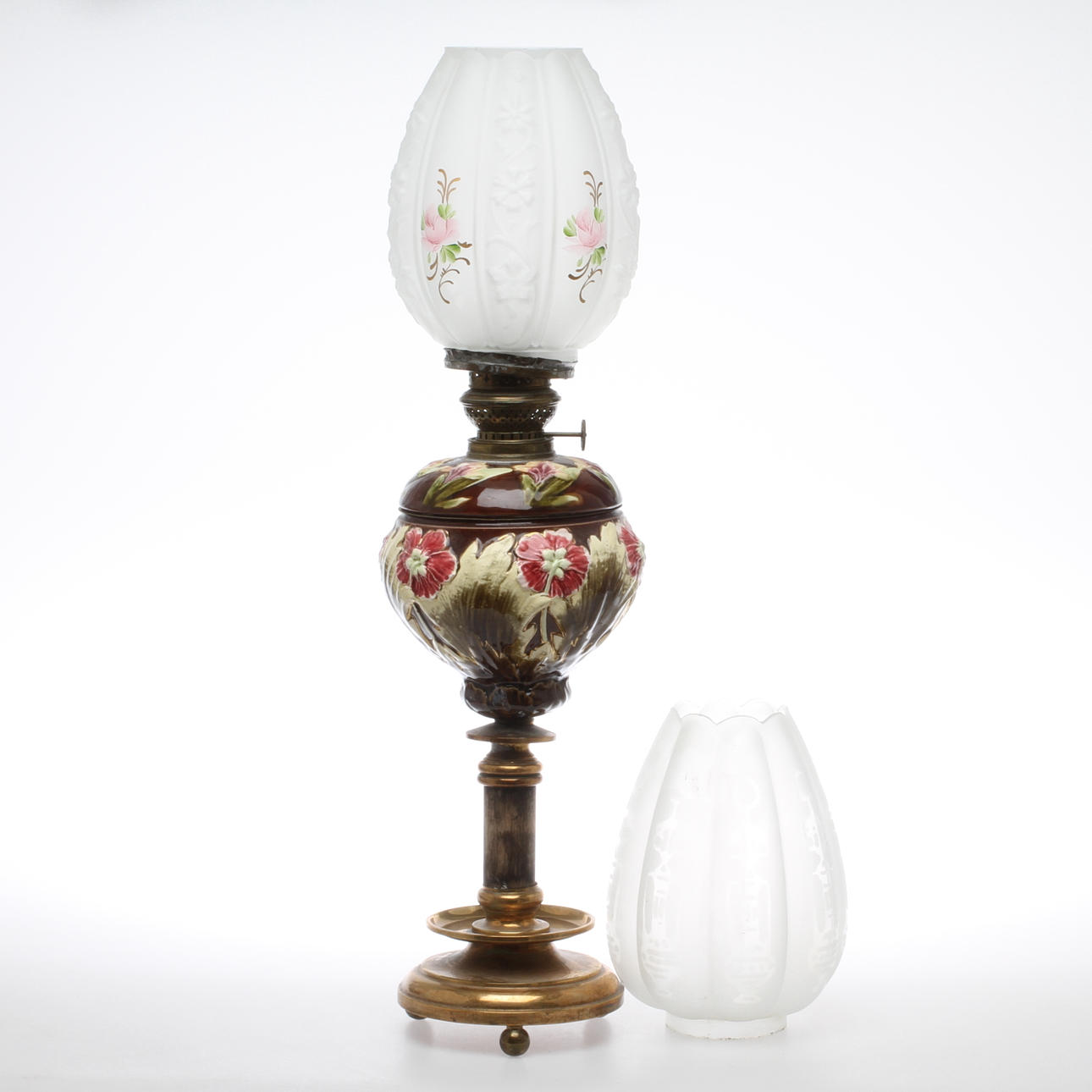 FOTOGENLAMPSFOT, majolika, omkring 1900.