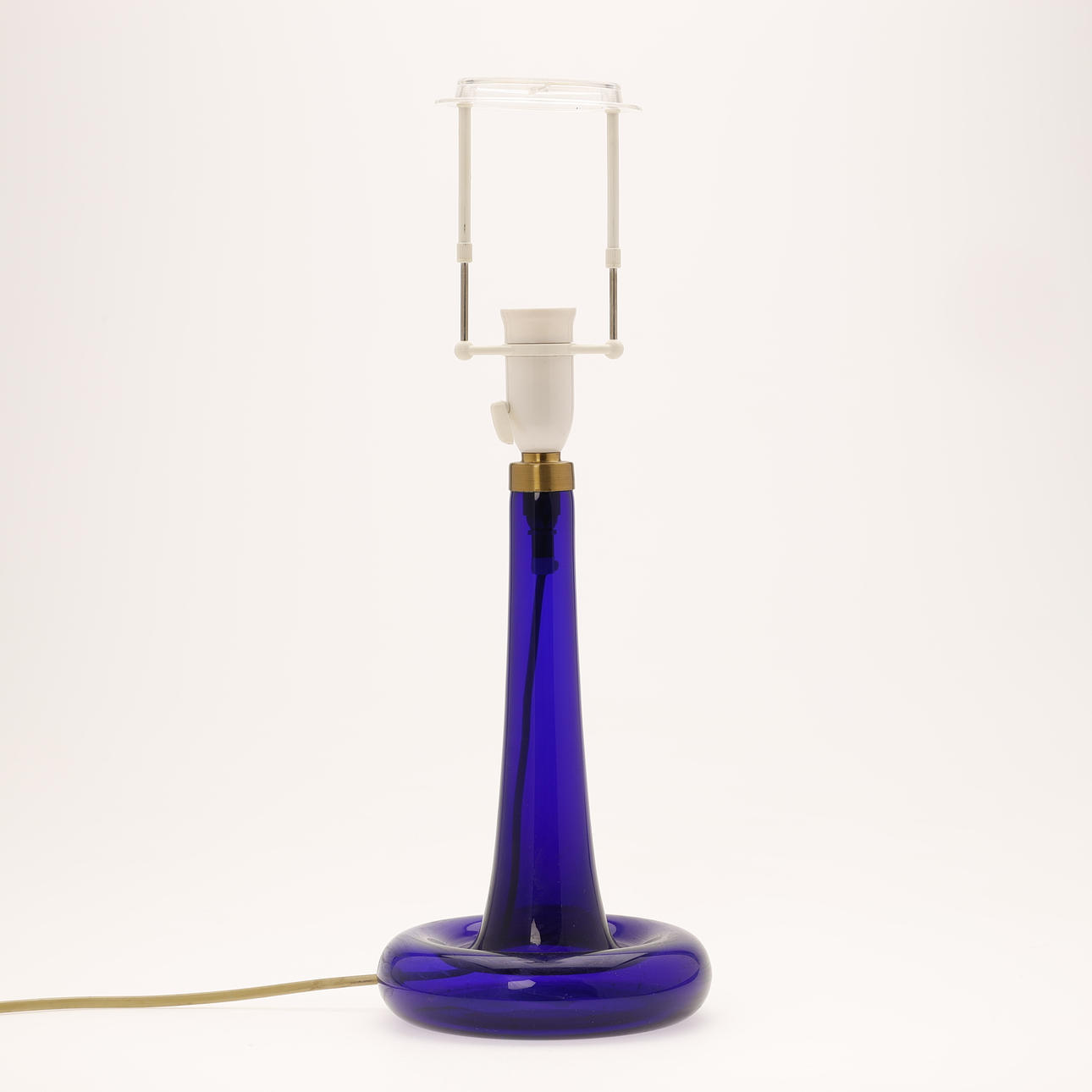 MICHAEL BANG. Holmegaard table lamp model Fleur, Denmark ca 1970.