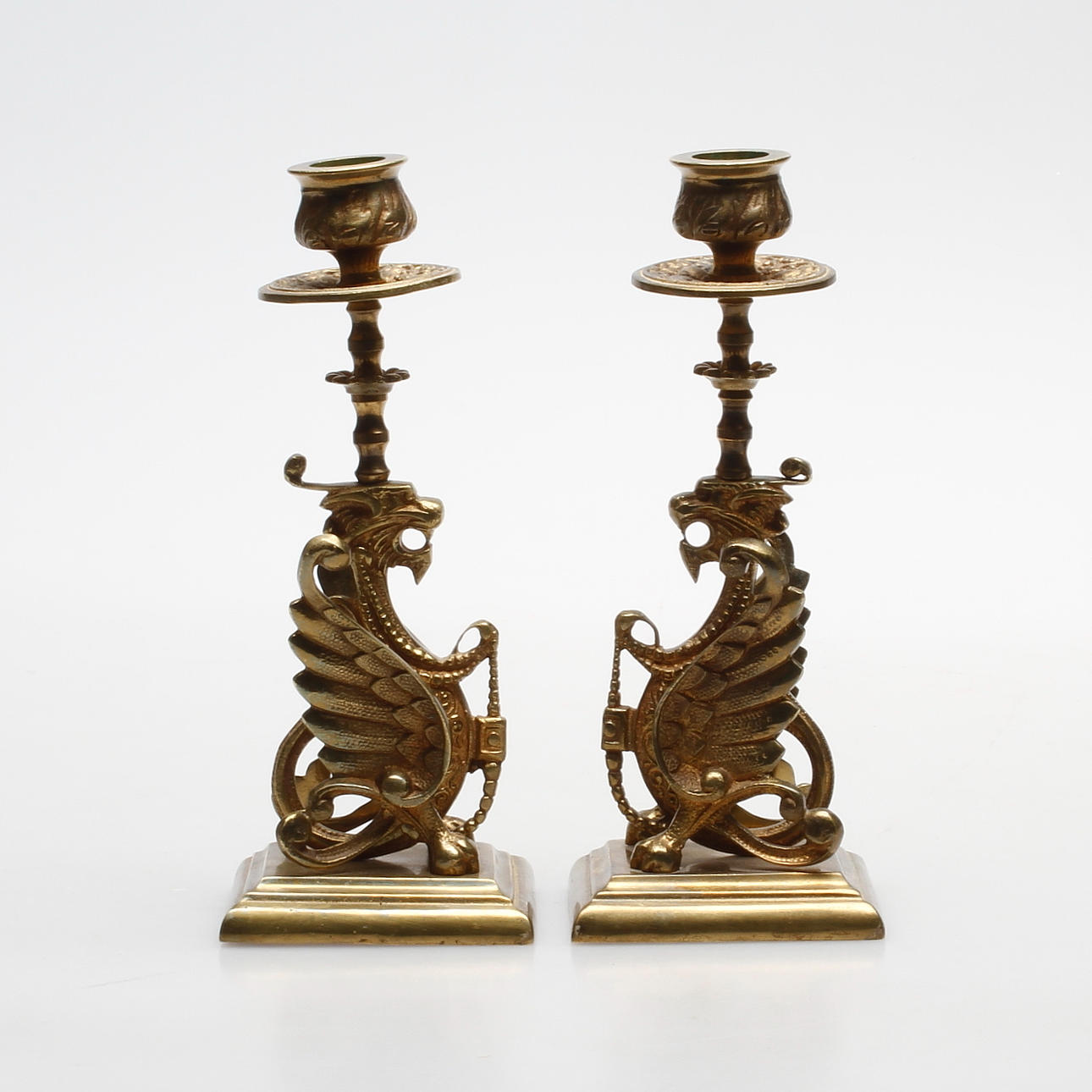 LJUSSTAKAR, mässing, ett par. Empirestil. 1900-tal.