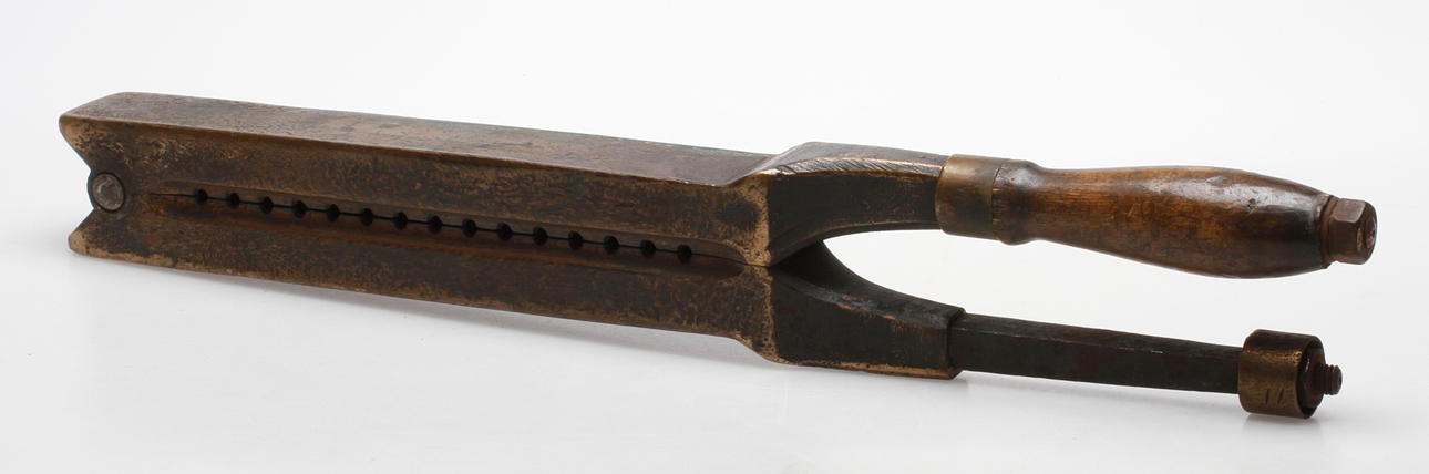 KULTÅNG, mässing, för 30 kulor, 1800-tal.