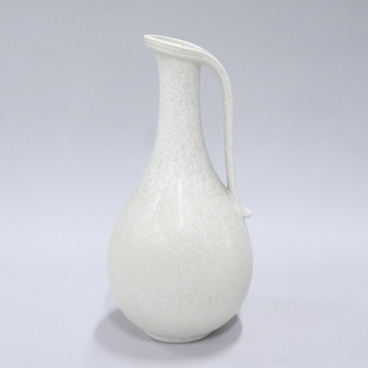 GUNNAR NYLUND. HÄNKELVAS, ÄGGSKALSGLASYR, RÖRSTRAND.