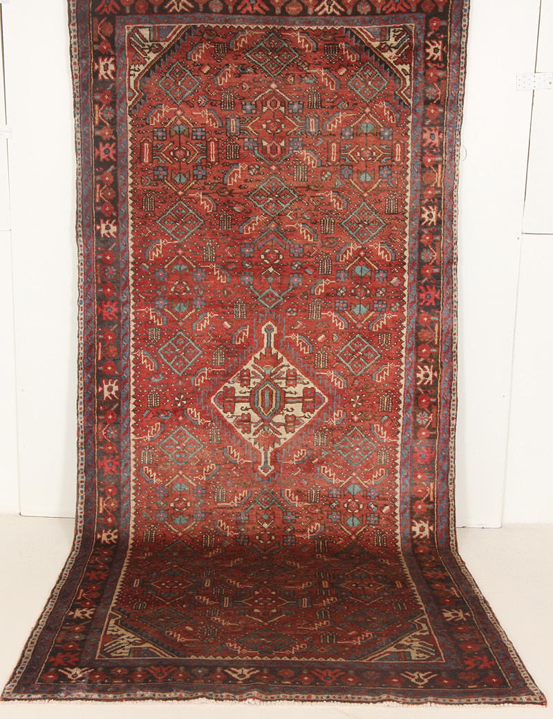 MATTA, Persisk, Hossainabad, 332x155 cm.