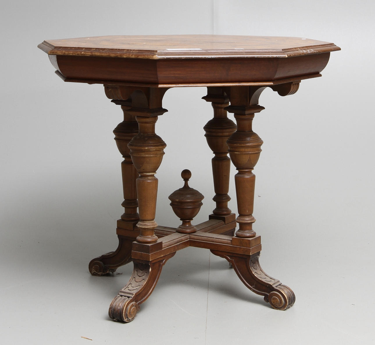 SALONGSBORD, nyrenässans c:a 1900.