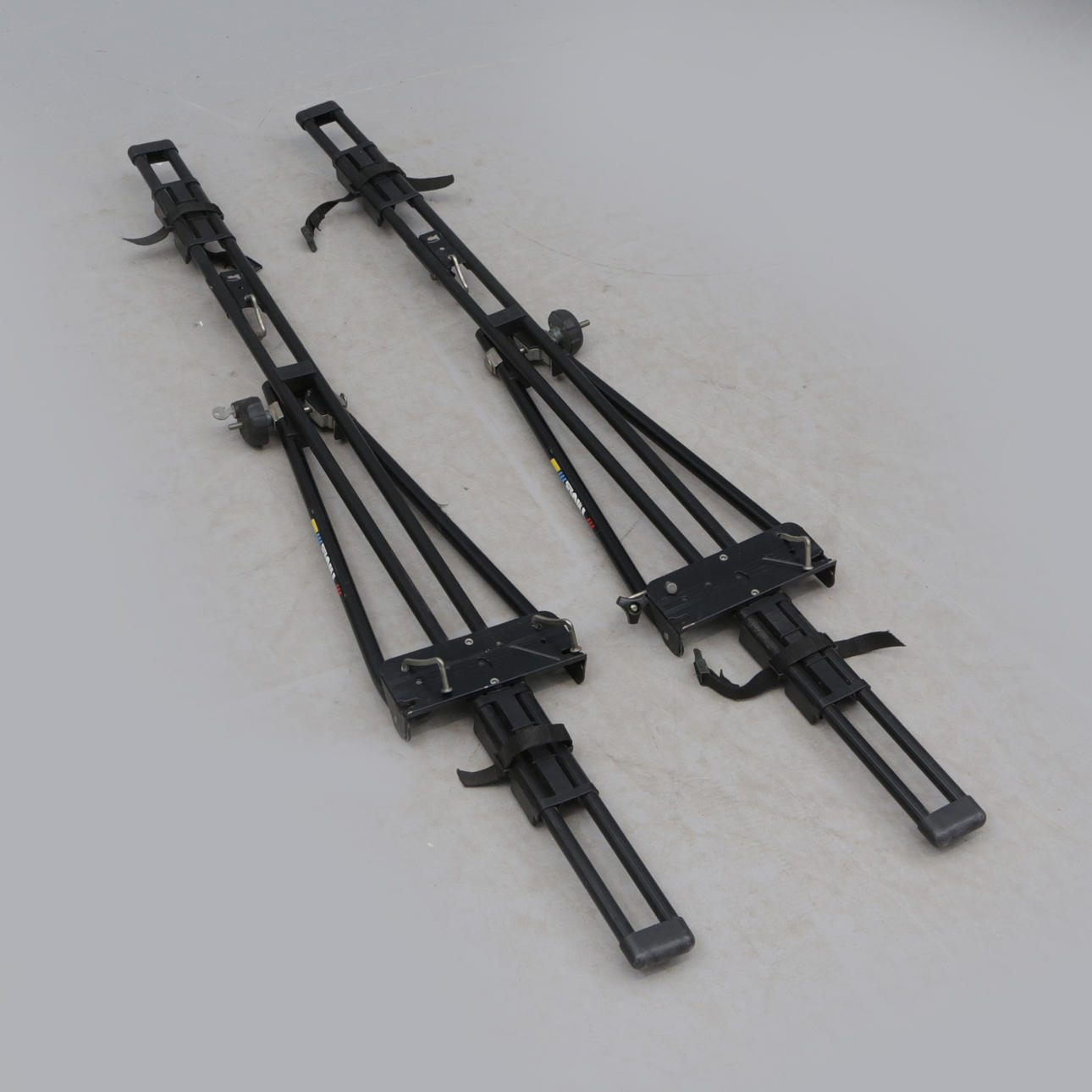 CYKELHÅLLARE, 2 st, Thule, för takräcke.