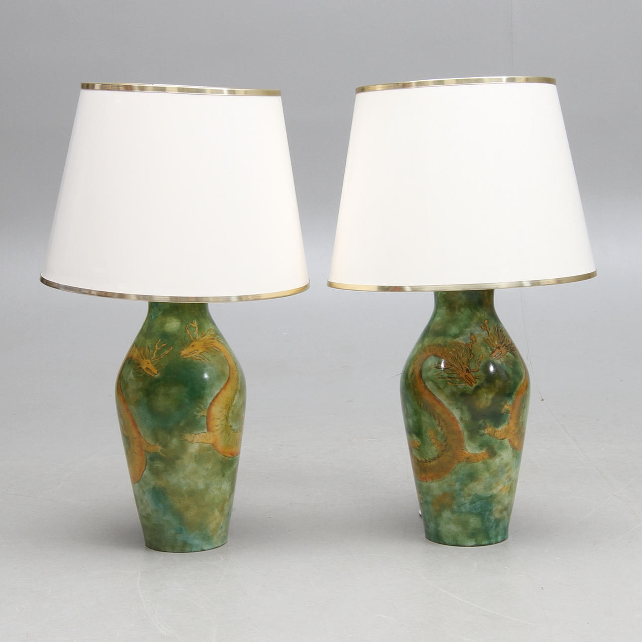 BORDSLAMPOR, 1 par, porslin, 1970-tal.