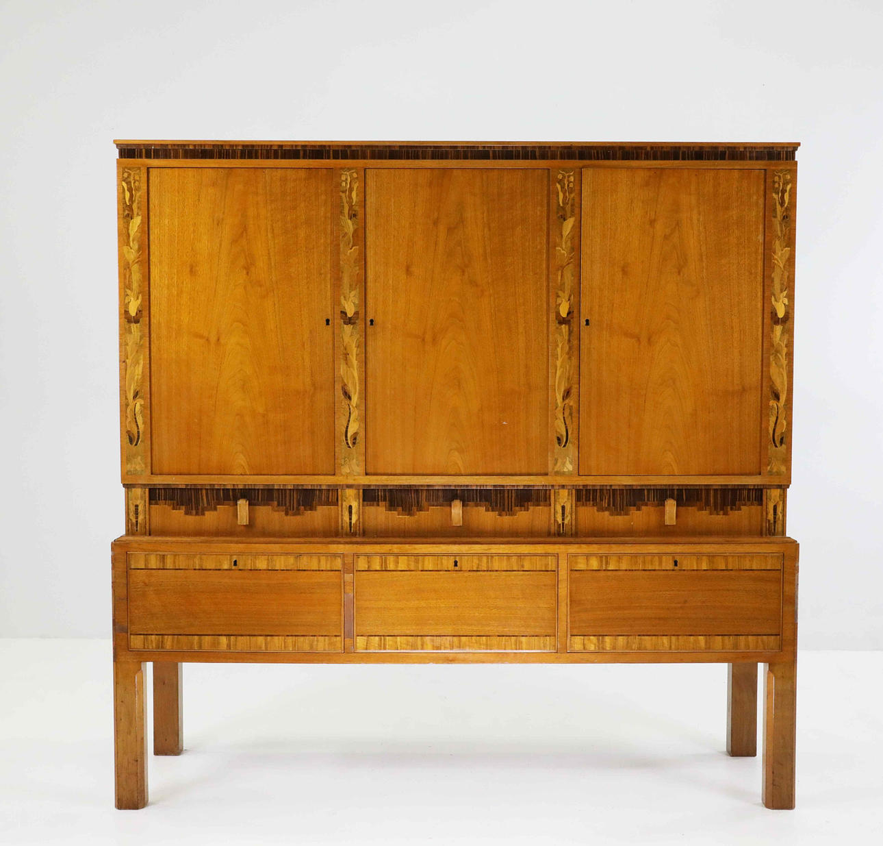 Swedish Modern cabinet, 1930s/40s.