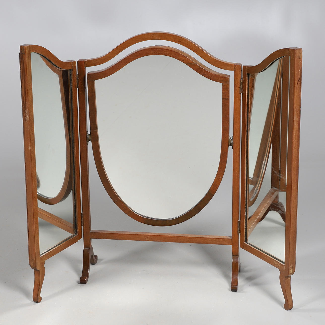 A TRIPLE FRAME DRESSING TABLE MIRROR.