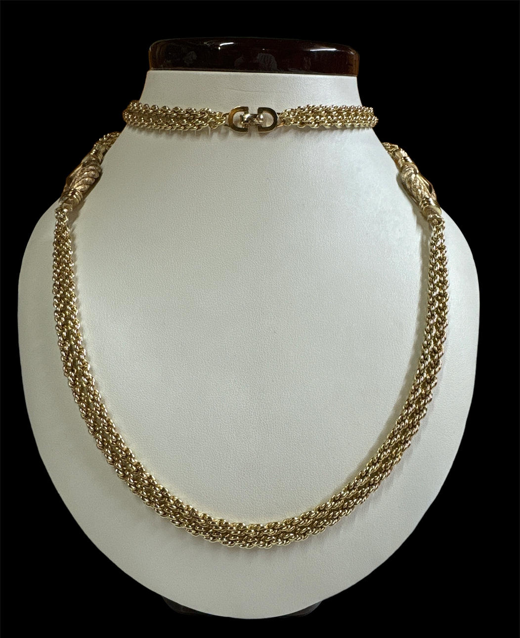 Christian Dior Collier.