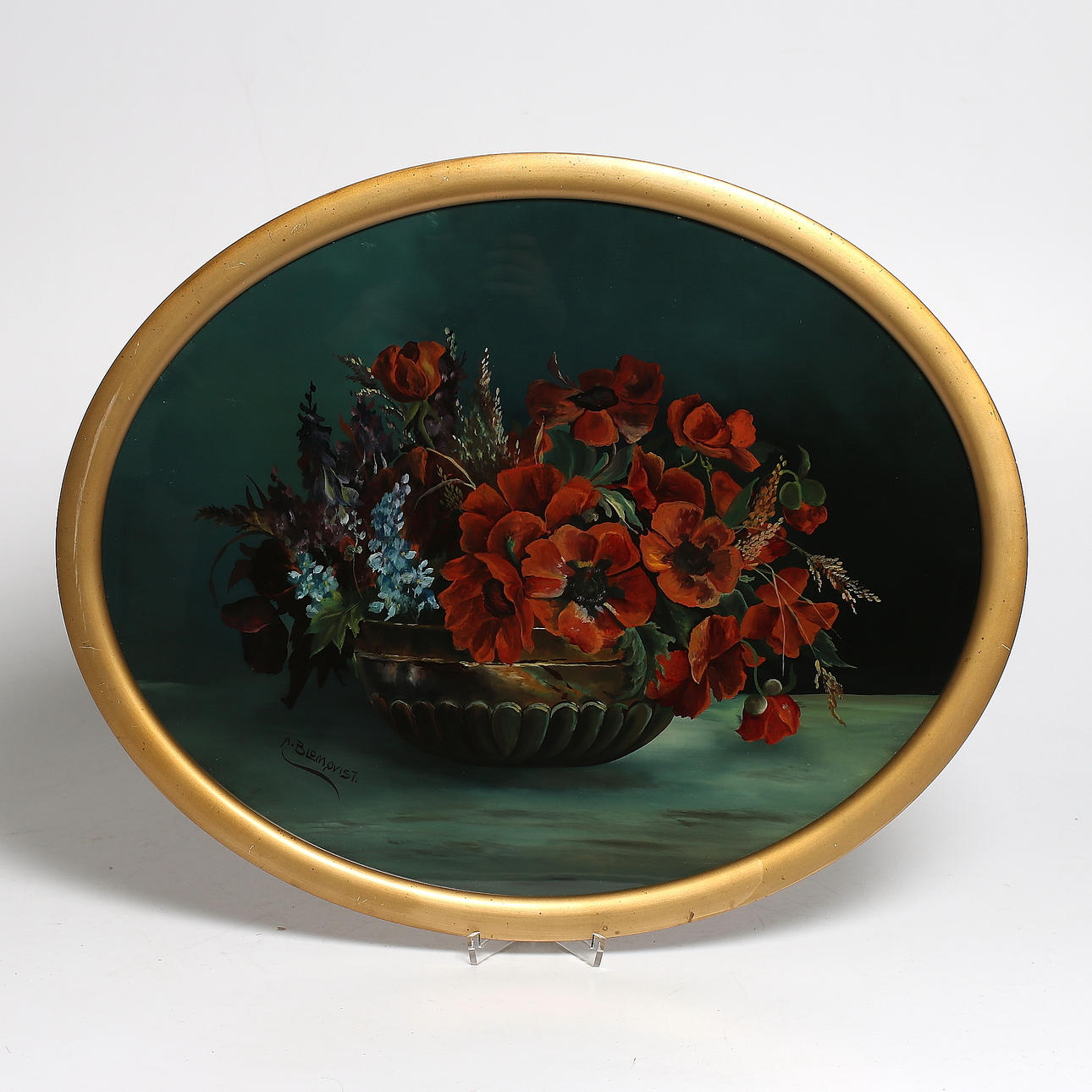 OIDENTIFIERAD KONSTNÄR. Olja på glas, stilleben, blommor i skål. Signerad A. Blomqvist. Sekelskiftet 18/1900.