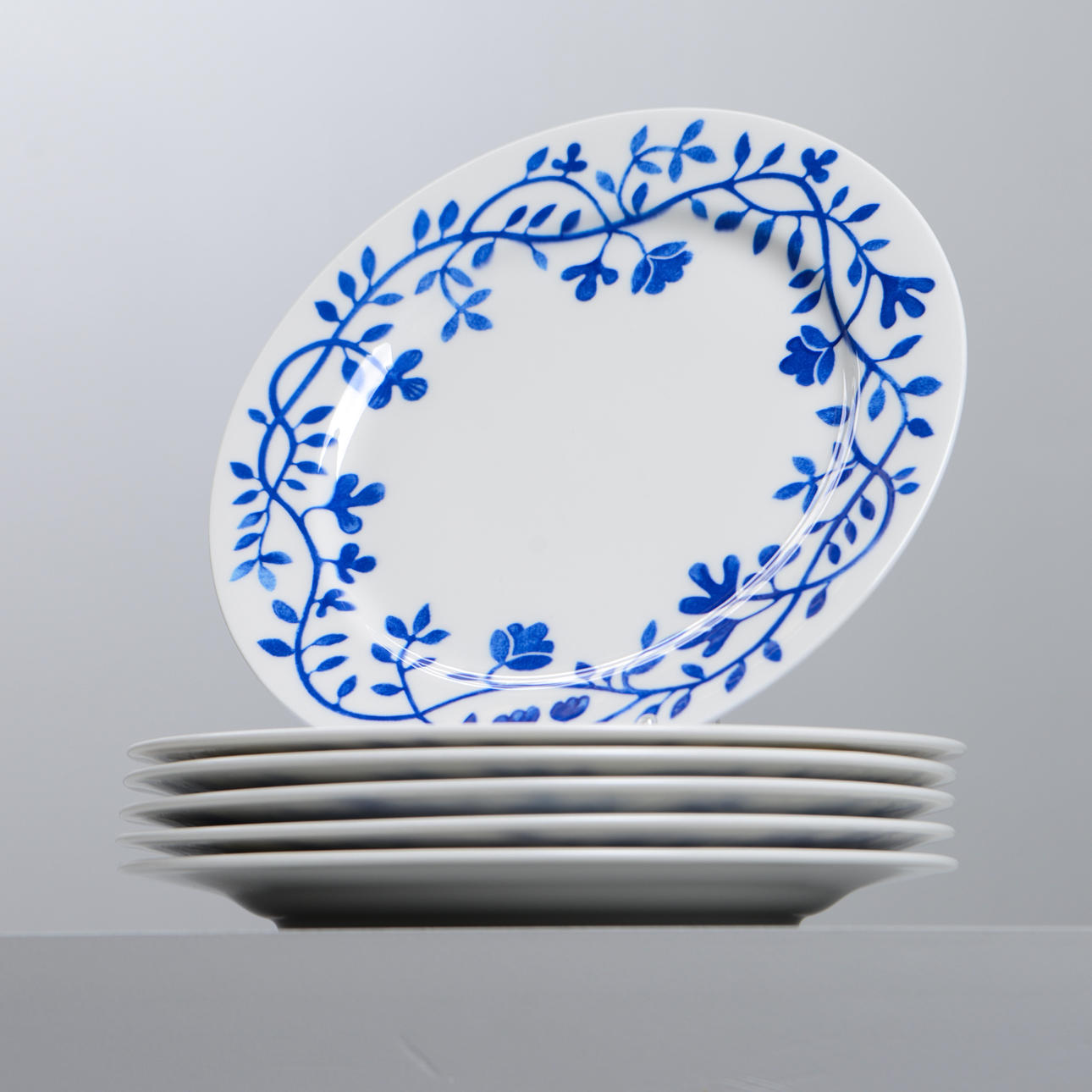 KATARINA BRIEDITIS. Appetizer plates, “Pergola”, 5 (+1) pieces ...
