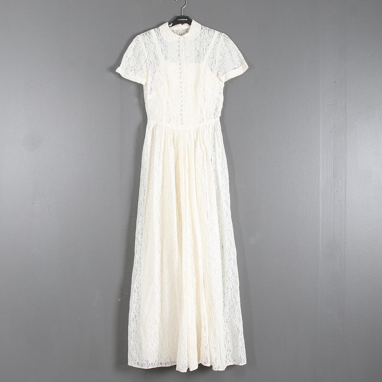 BRUDKLÄNNING, HANDSKAR och SLÖJA, spets, 1960-tal. Strl 36/38.