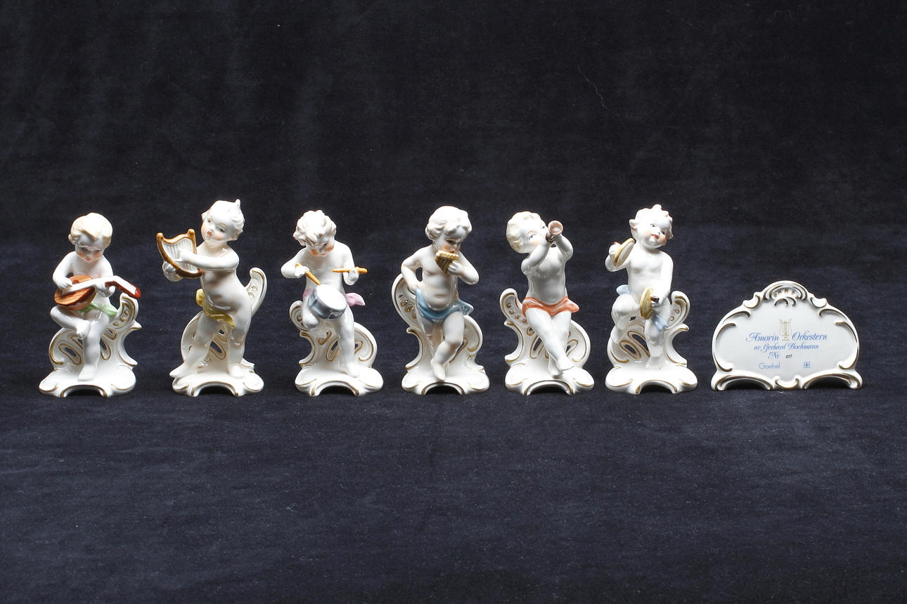 FIGURINER, 7 delar, "Amorin Orkestern" av Gerhard Bochmann, Goebel.