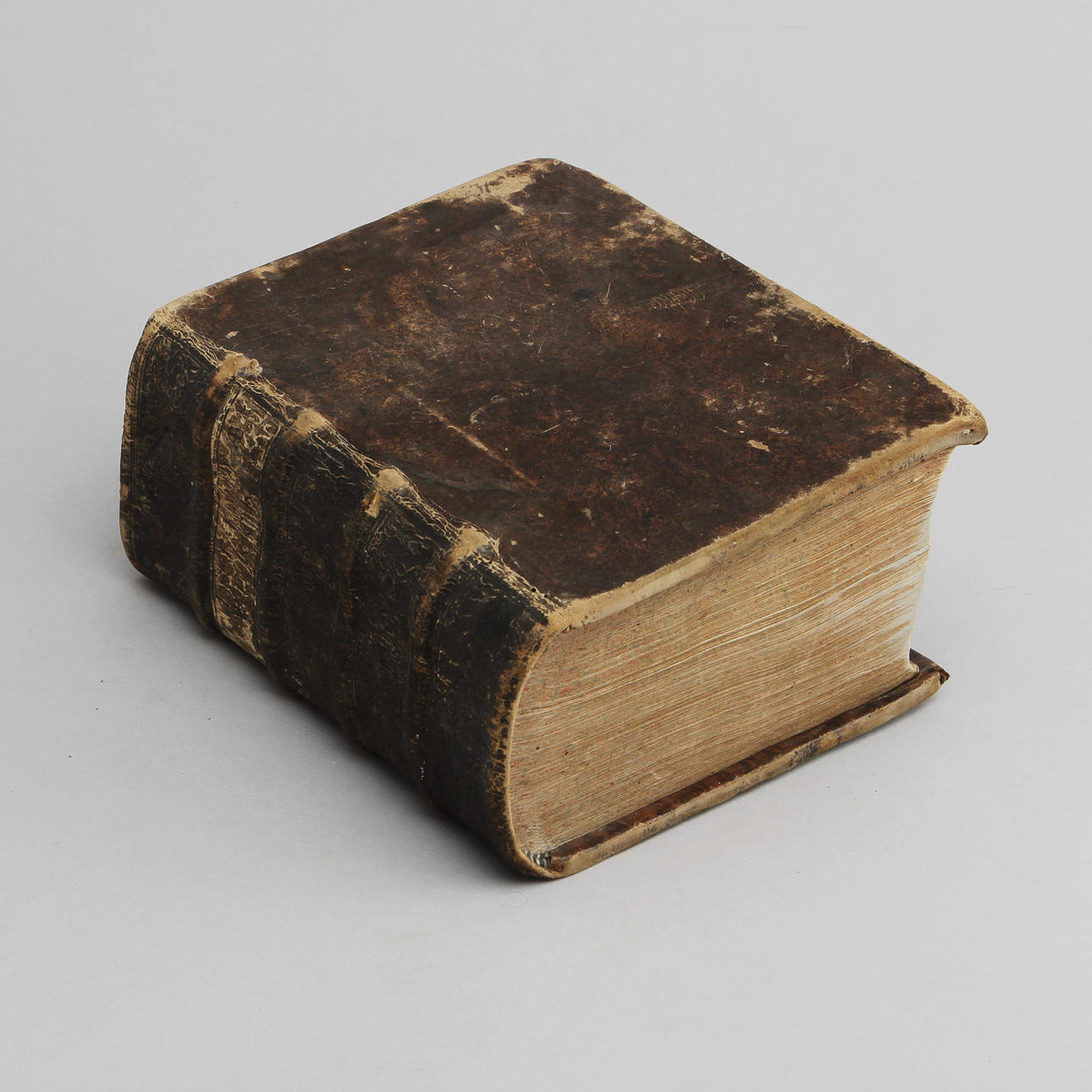 BOK, "Kongl. Stadgar, Förordningar, Bref och Resolutioner Ifrån Åhr 1528 in til 1701. Angående Justitiæ och Executions-Ährender, Med een Förteckning på Stadgarne främst, och ett fulkommeligit Orda-Register efterst wid Wercket öfwer thes innehåld".