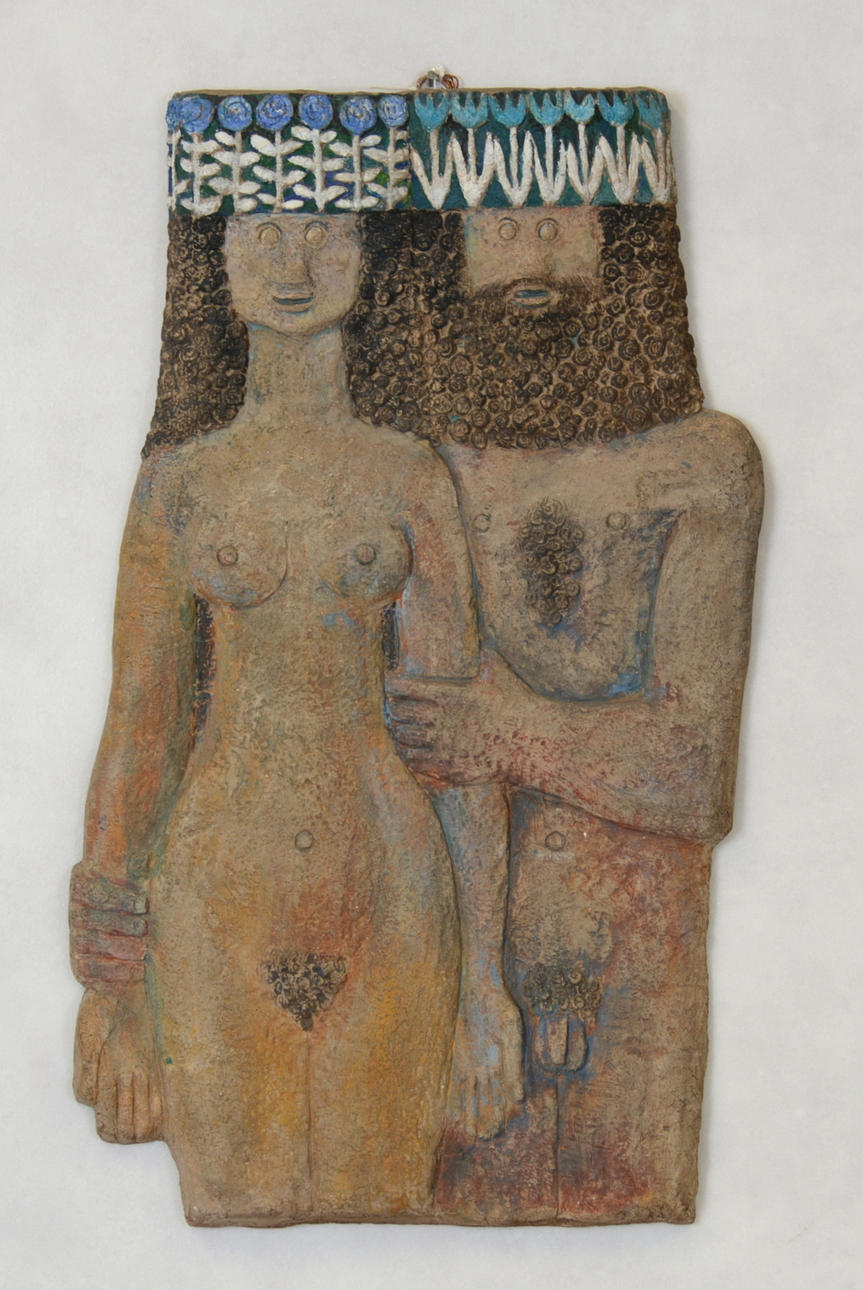 HELGA HENCHEN. Väggrelief bemålad keramik.