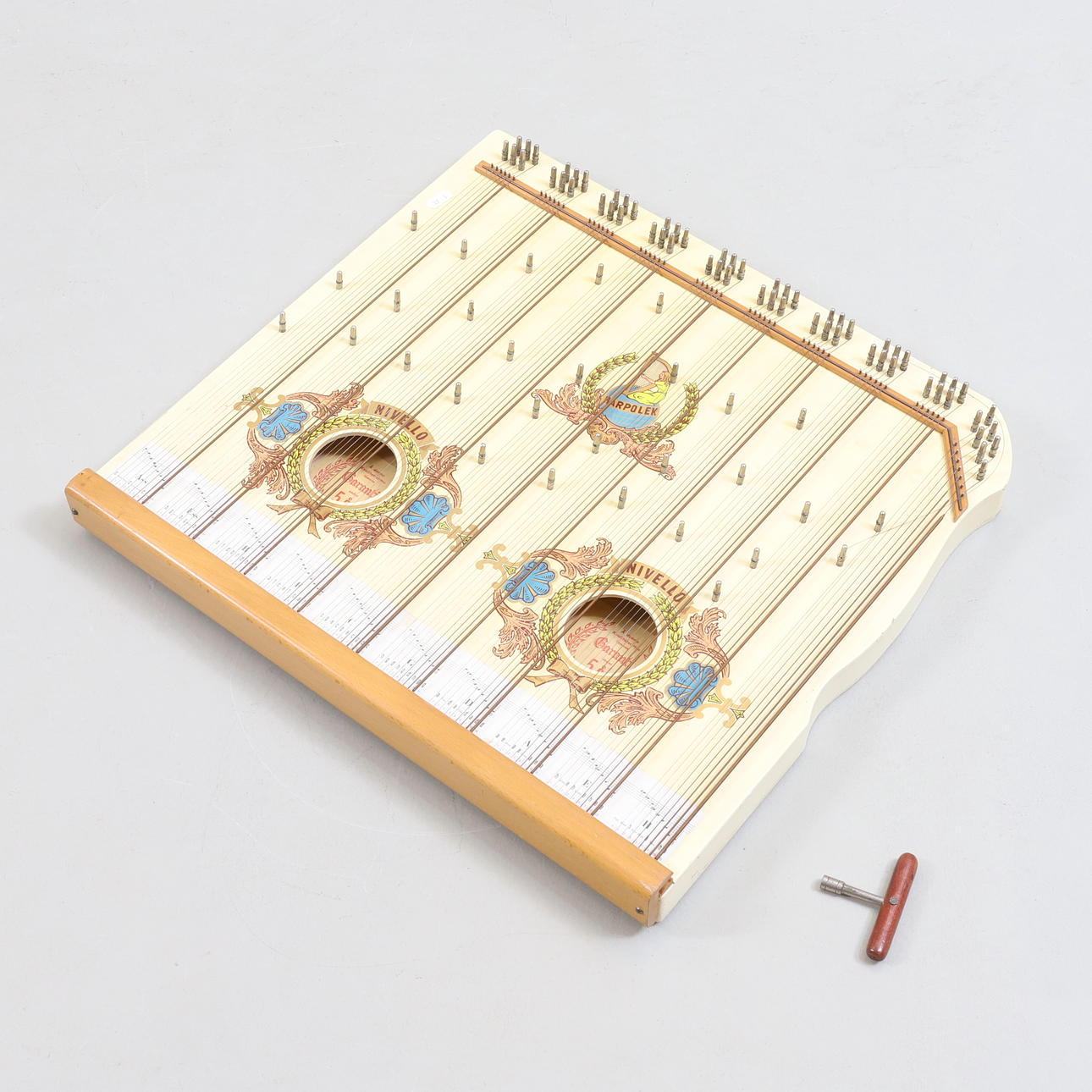 Cittra, Harpolek, Nivello.