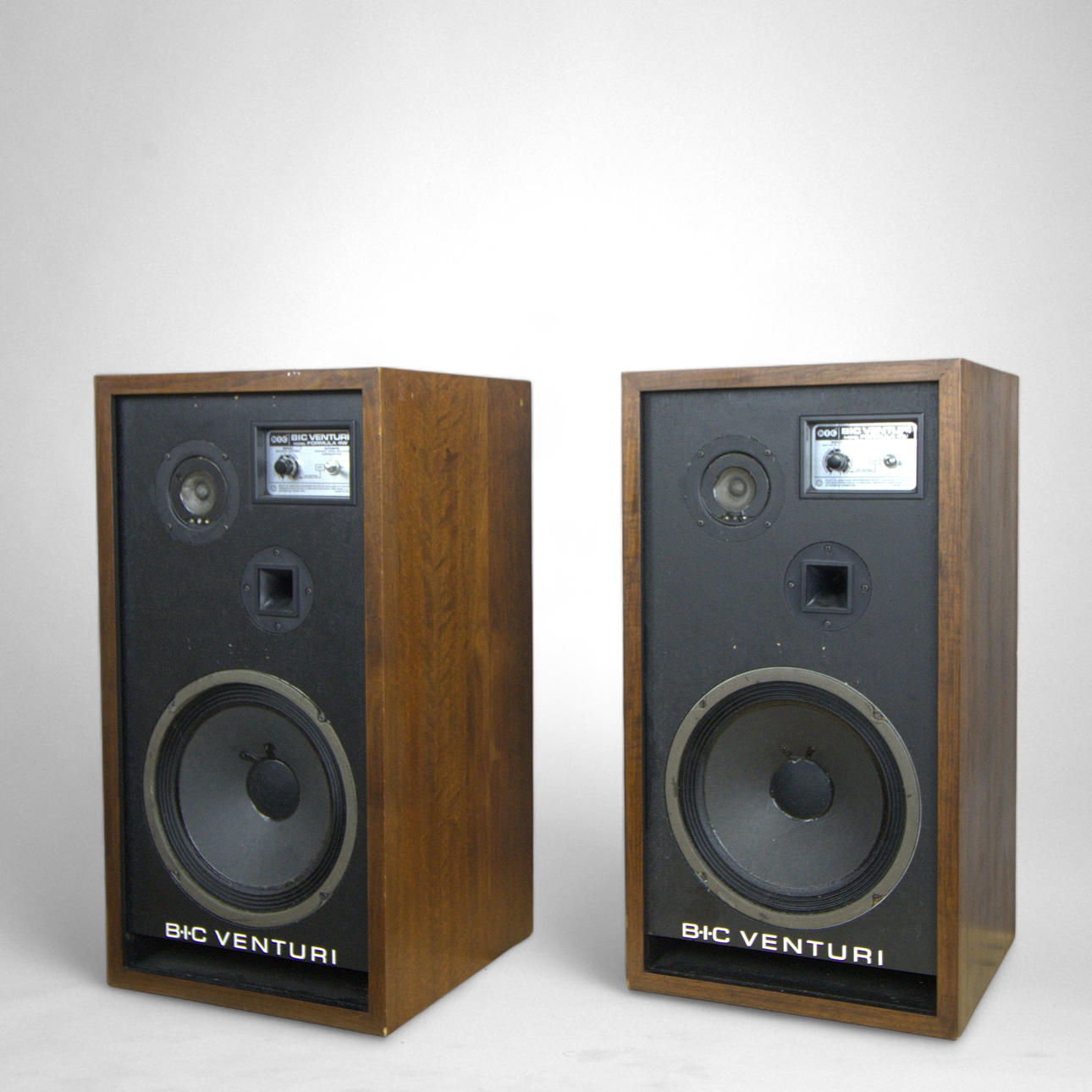 FLOOR SPEAKERS, a pair, teak, BIC VENTURI, model Formula 4W.
