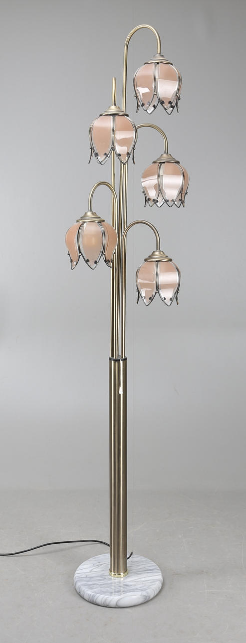 GOLVLAMPA, marmor, oxiderad mässing, glas, 1900-talets senare del.