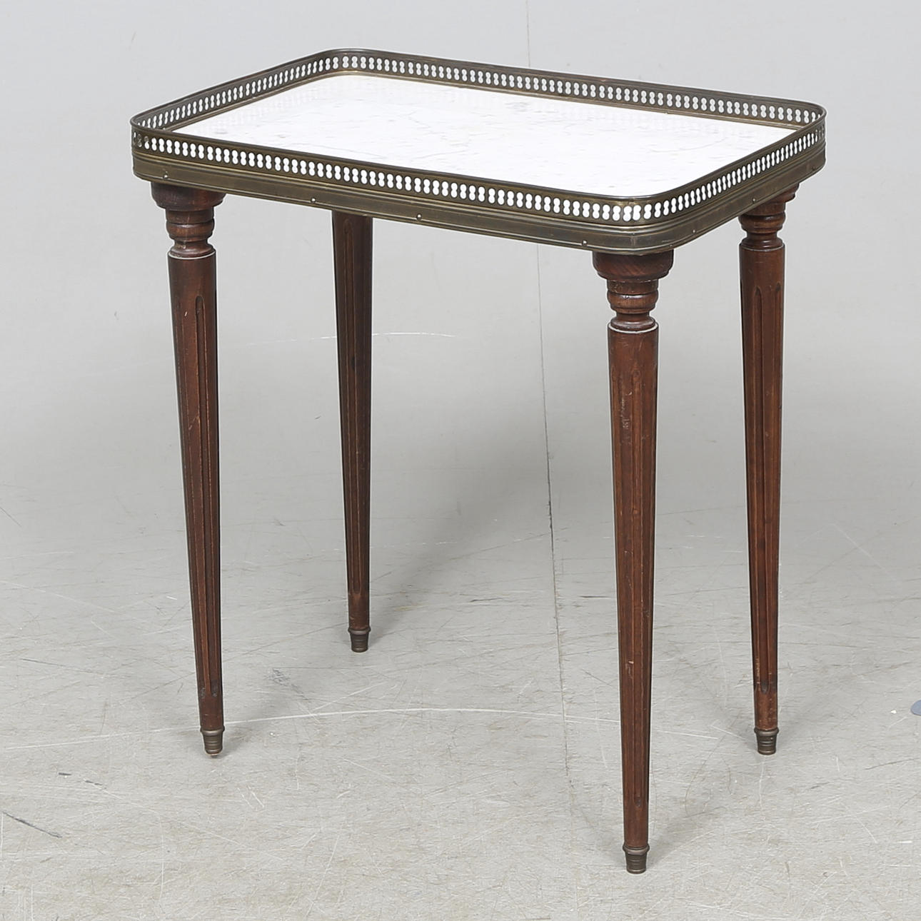 LAMPBORD, sengustaviansk stil, 1900-talets början.