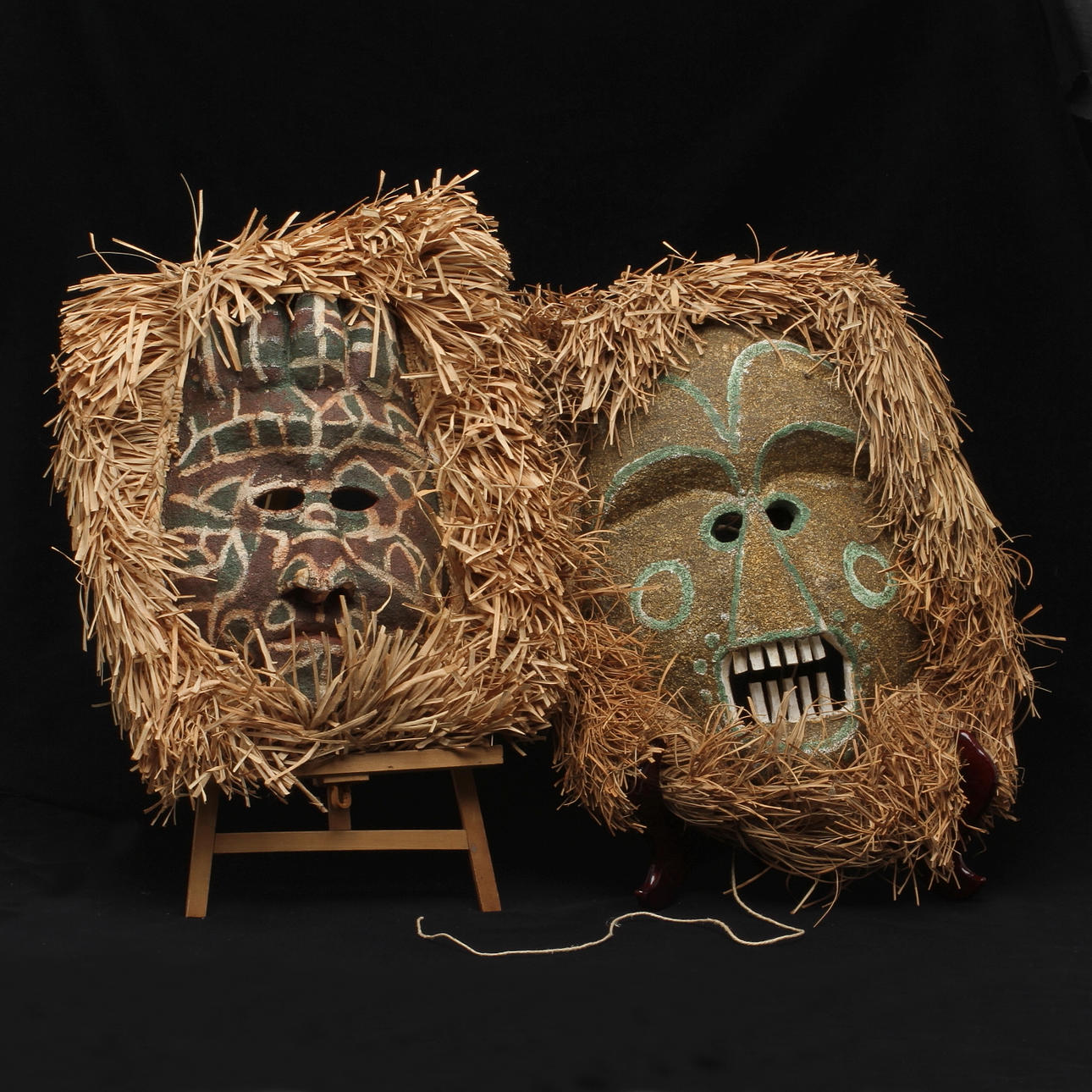 MASKER, 2 st, Nordöstra Kongo, Huriskogen, 1900-tal.
