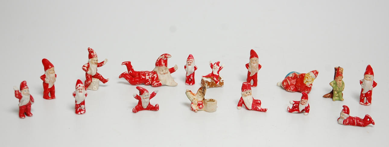 TOMTAR, 16 st biskviporslin, 1900-talets första hälft.