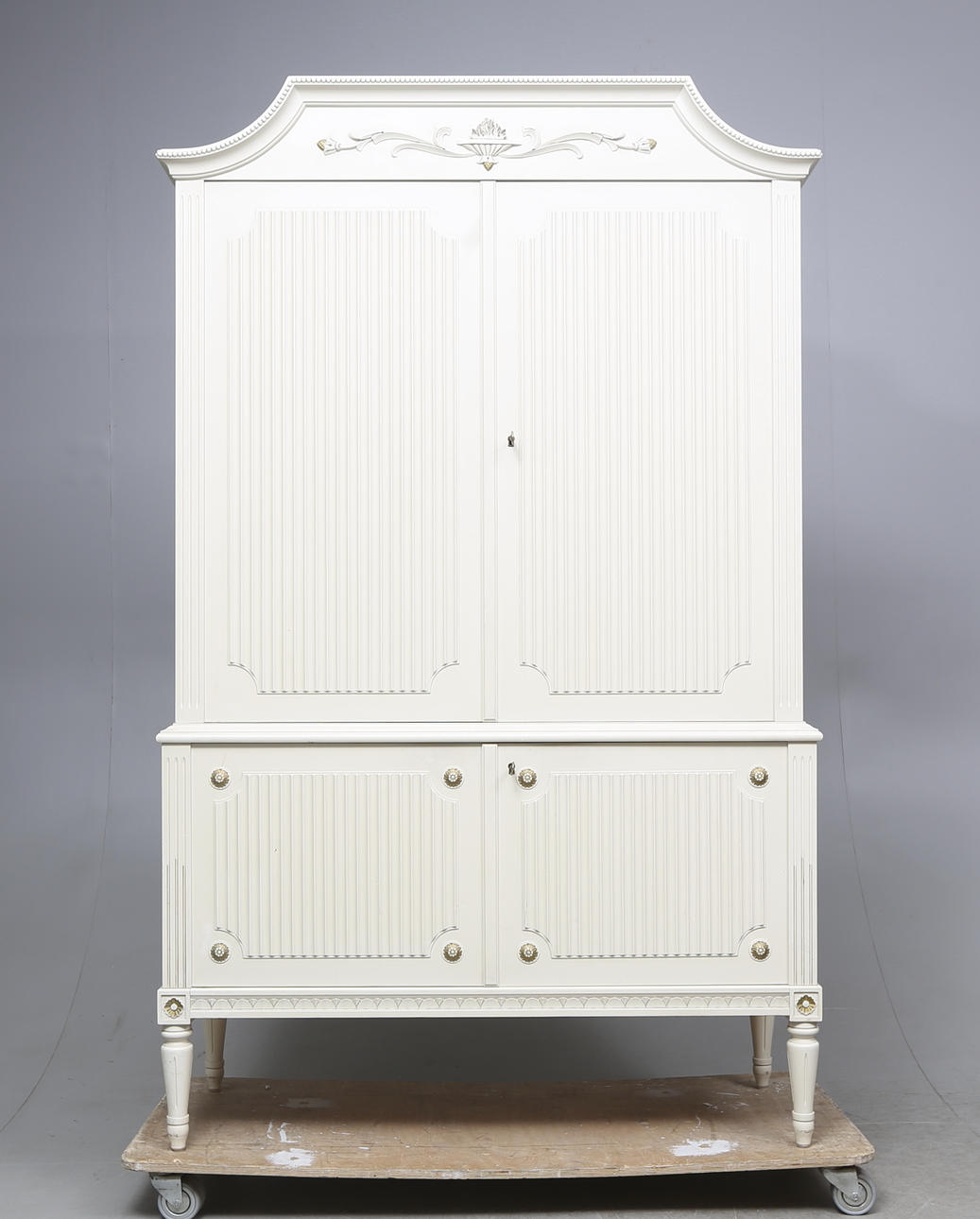 SKÅP, gustaviansk stil, 1900-tal.